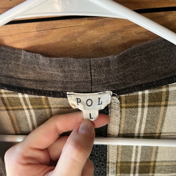 POL PLAID TOP - Picture 3 of 4